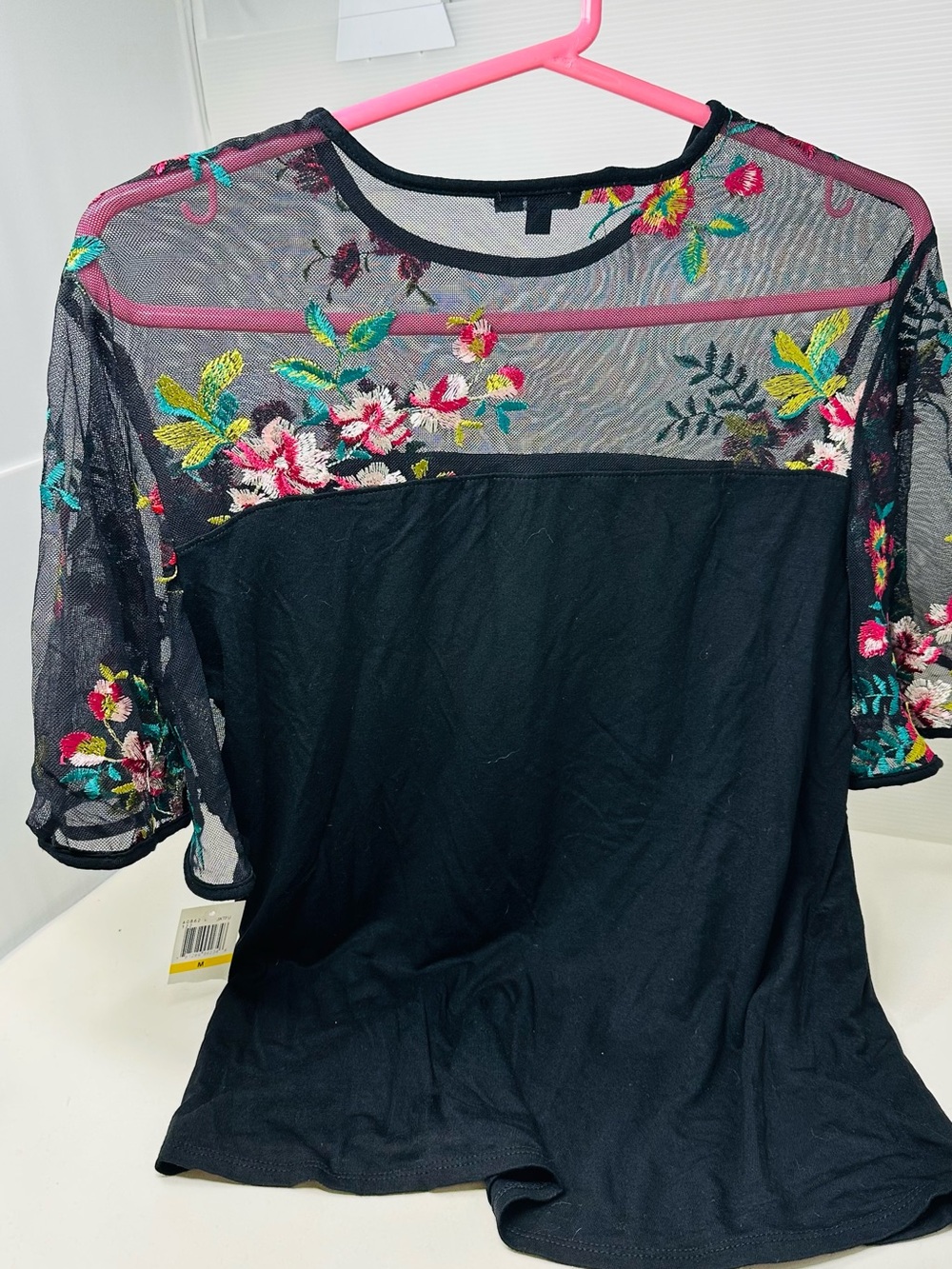 Kim & Cami embroidered top
